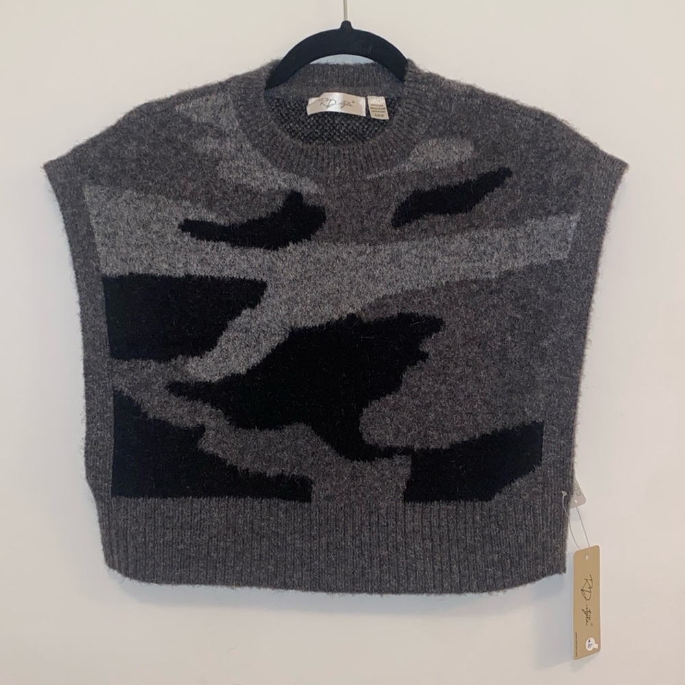 RD Style Grey and Black Camo Cap Sleeve Sweater